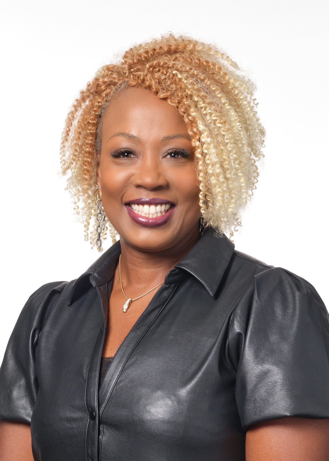 https://thrivescholars.org/wp-content/uploads/2025/04/Dawn-Beatty.jpg